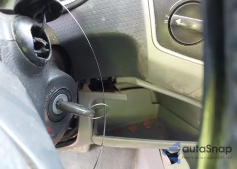 2010 Toyota Tacoma Base V6 from USA, damaged, VIN 3TMLU4EN1AM039210